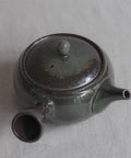Handmade Japanese teapot. Made in Tokoname, Japan - Isshin 380 mL.